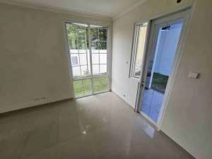 Dijual rumah 2 lantaidi Citra Grand lokasi di Jakarta Timur, tersedia melalui melalui situs Olx