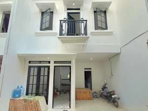 DIJUAL RUMAH 2 LANTAI 900 JUTAAN DI KAHFI 2 JAGAKARSA lokasi di Depok Kota, tersedia melalui melalui situs Olx