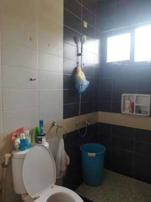 Dijual Rumah 2 Lantai Bagus di Cluster Aralia, Harapan Indah 2 Bekasi lokasi di Bekasi Kota, tersedia melalui melalui situs Olx