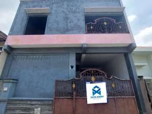 Dijual Rumah 2 Lantai Baru Renov Konsep Kost Kostan Lokasi JambanganDekat Masjid Agung Surabaya lokasi di Surabaya Kota, tersedia melalui melalui situs Olx