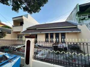 Dijual Rumah 2 Lantai Jl Rambutan, Pondok Chandra lokasi di Sidoarjo  Kab., tersedia melalui melalui situs Olx