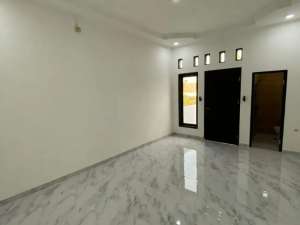 DIJUAL RUMAH 2 LANTAI KOMPLEK PERDAGANGAN CILEDUG lokasi di Tangerang Kota, tersedia melalui melalui situs Olx