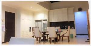 Dijual Rumah 2 Lantai Semi Furnished Elite Dharmahusada Surabaya Timur lokasi di Surabaya Kota, tersedia melalui melalui situs Olx