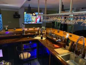 Dijual Rumah 2.5Lantai Di Bukit Nusa Indah Ciputat lokasi di Tangerang Selatan Kota, tersedia melalui melalui situs Olx