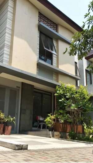 Dijual Rumah 2Lantai Di Eminent Bsd City lokasi di Tangerang Selatan Kota, tersedia melalui melalui situs Olx