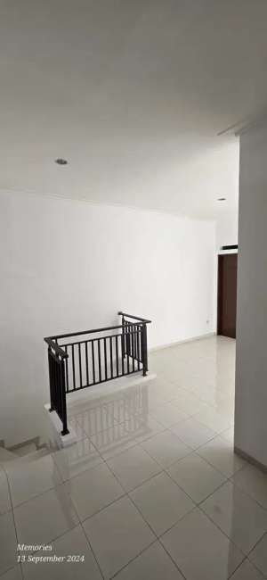 Dijual Rumah 2Lantai Mega Raya Pasteur Bandung lokasi di Bandung Kota, tersedia melalui melalui situs Olx