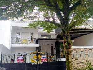dijual rumah 3 lantai bukit nirwana residence lokasi di Bogor Kab., tersedia melalui melalui situs Olx