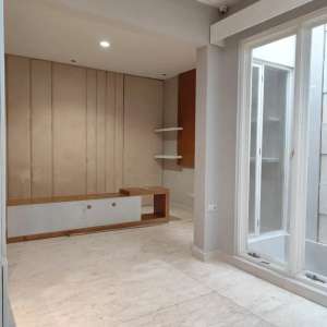 Dijual Rumah 3 Lantai Kamar 7 CITRALAND Puri Widya Kencana lokasi di Surabaya Kota, tersedia melalui melalui situs Olx