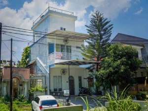 Dijual Rumah 3 Lantai Murah Asri Full Furnished Sentul City Bogor lokasi di Bogor Kab., tersedia melalui melalui situs Olx