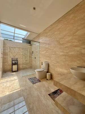 DIJUAL RUMAH 4 Lantai ada Rooftop DALAM TOWNHOUSE ELIT di LEBAK BULUS lokasi di Tangerang Selatan Kota, tersedia melalui melalui situs Olx