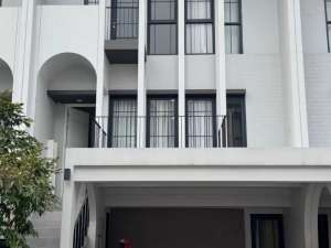 Dijual Rumah Aether Green Wich BSD, Tangerang Selatan lokasi di Tangerang Kab., tersedia melalui melalui situs Olx