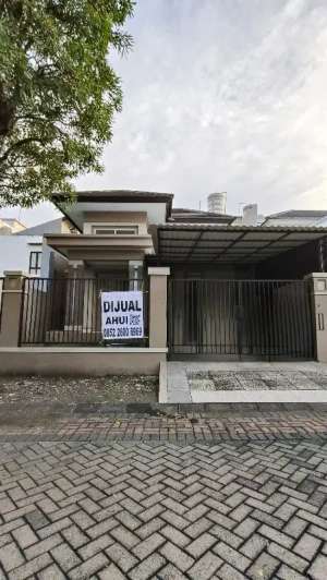 Dijual rumah Alam Galaxy siap huni strategisnyaman lokasi di Surabaya Kota, tersedia melalui melalui situs Olx