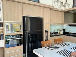 Dijual rumah Alicante 3 BR full furnished 3,4 M lokasi di Tangerang Kota, tersedia melalui melalui situs Olx