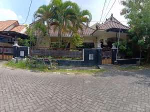 Dijual Rumah Babatan Pratama Strategis Siap Huni lokasi di Surabaya Kota, tersedia melalui melalui situs Olx