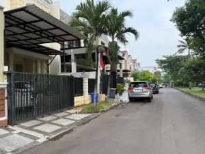 Dijual Rumah Bagus 2 Lantai di Gading NirwanaInvestasi Bagus lokasi di Jakarta Utara, tersedia melalui melalui situs Olx