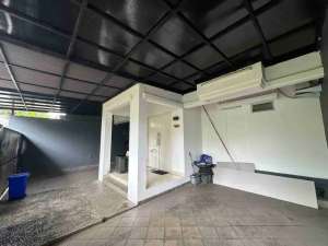 Dijual Rumah Bagus 3 Lantai Pejaten Barat lokasi di Jakarta Selatan, tersedia melalui melalui situs Olx