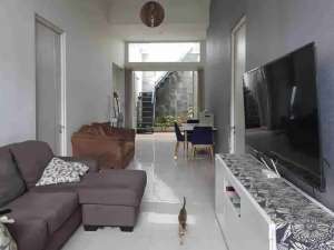 Dijual Rumah Bagus Siap Huni Perumahan YKP Rungkut Asri Timur lokasi di Surabaya Kota, tersedia melalui melalui situs Olx