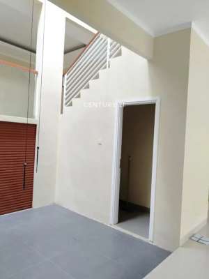 Dijual Rumah Bagus Strategis Harga Menarik Di Bintaro Sektor 7 lokasi di Jakarta Selatan, tersedia melalui melalui situs Olx