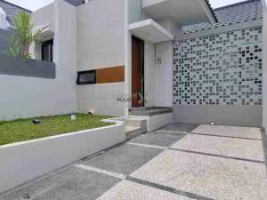 Dijual Rumah Baru Furnished di Perumahan Riverfront, Kedungkandang, Malang lokasi di Malang Kota, tersedia melalui melalui situs Olx
