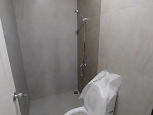 DIJUAL RUMAH BARU LUAS TANAH 124 METER DALAM PERUMAHAN AKSES 3 MENIT KE TOL CIPUTAT lokasi di Tangerang Selatan Kota, tersedia melalui melalui situs Olx