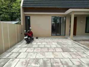 DIJUAL RUMAH BARU SIAP HUNI DI TIMUR PASAR GENTAN JAKAL KM 10 lokasi di Sleman Kab., tersedia melalui melalui situs Olx