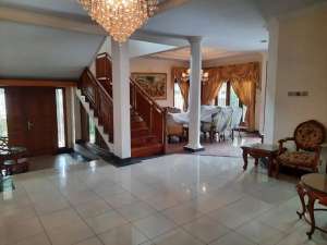 DIJUAL RUMAH BESAR 2 LANTAI DI KEMANDORAN GROGOL JAKARTA SELATAN lokasi di Jakarta Selatan, tersedia melalui melalui situs Olx