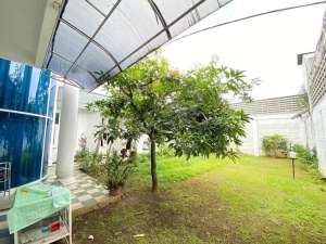 Dijual Rumah besar luxury 2 lantai SHM di Mainroad Cipaganti lokasi di Garut Kab., tersedia melalui melalui situs Olx