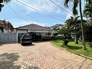 Dijual Rumah Bonus Pabrik Aktif di Poros Jalan Ahmad Yani Malang lokasi di Malang Kab., tersedia melalui melalui situs Olx