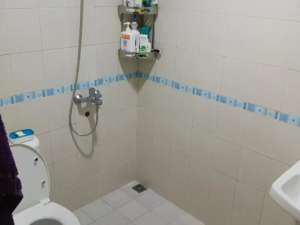 DIJUAL RUMAH CANTIK SIAP HUNISEMI FURNISHED Kelapa Molek Kelapa Gading lokasi di Jakarta Utara, tersedia melalui melalui situs Olx