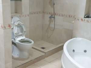 Dijual Rumah Central Park Mulyosari Carport 2 Garasi 2 lokasi di Surabaya Kota, tersedia melalui melalui situs Olx