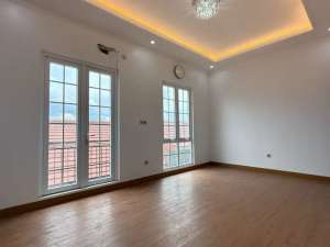 Dijual Rumah Cibubur 3 Lantai Rooftop Harjamukti Brand New HouseNempel MRT Cibubu lokasi di Bekasi Kota, tersedia melalui melalui situs Olx