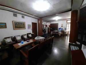 dijual rumah Clasik bangunan dari tahun 1924 di wastukencana bandung lokasi di Bandung Kota, tersedia melalui melalui situs Olx