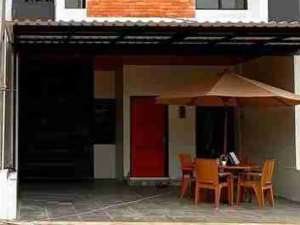 Dijual Rumah Cluster 2 Lantai READY SIAP HUNI Bisa KPR Cibubur Ciracas Jakarta Timur lokasi di Jakarta Timur, tersedia melalui melalui situs Olx