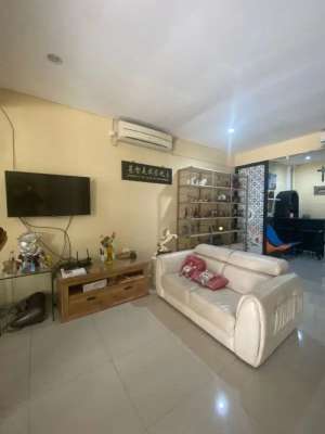 Dijual Rumah Cluster Cosmo Estate Lippo Cikarang lokasi di Bekasi Kab., tersedia melalui melalui situs Olx