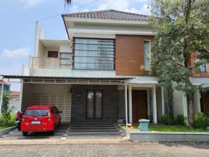DIJUAL RUMAH CLUSTER EXCLUSIVE SOLO BARU lokasi di Surakarta Kota, tersedia melalui melalui situs Olx