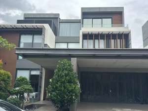 Dijual Rumah Cluster Lyndon Tipe 19 Navapark, BSD - Semi Furnished, Private PoolLift lokasi di Tangerang Selatan Kota, tersedia melalui melalui situs Olx