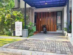 Dijual Rumah Contoh Full Furnished di Discovery Altezza Bintaro lokasi di Tangerang Selatan Kota, tersedia melalui melalui situs Olx