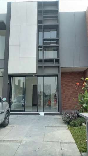 DIJUAL RUMAH DALAM KOMPLEK SUVARNA SUTERA TANGERANG lokasi di Tangerang Kab., tersedia melalui melalui situs Olx