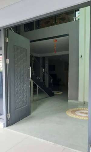 Dijual Rumah Delta Raya Timur Delta Sari Waru Sidoarjo lokasi di Penajam Paser Utara Kab., tersedia melalui melalui situs Olx