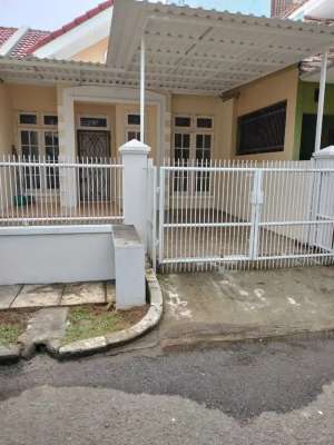 Dijual Rumah di Banjar Wijaya Cipondoh lokasi di Tangerang Kota, tersedia melalui melalui situs Olx