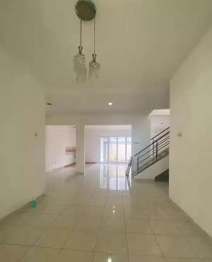 Dijual Rumah Di De Latinos Bsd City lokasi di Tangerang Selatan Kota, tersedia melalui melalui situs Olx