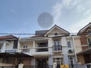 Dijual Rumah di Janur Elok Kelapa Gading Jakarta Utara lokasi di Jakarta Utara, tersedia melalui melalui situs Olx