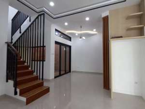 DIJUAL RUMAH DI KENCANA LOKA BSD lokasi di Tangerang Selatan Kota, tersedia melalui melalui situs Olx