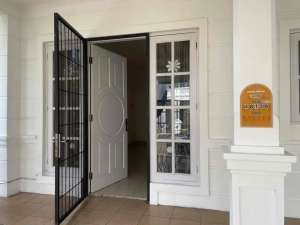 DIJUAL rumah di Kota Wisata lokasi di Bekasi Kota, tersedia melalui melalui situs Olx