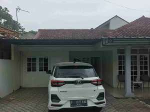 Dijual Rumah di Laladon Dengan Tanah Luas Bogor lokasi di Bogor Kab., tersedia melalui melalui situs Olx