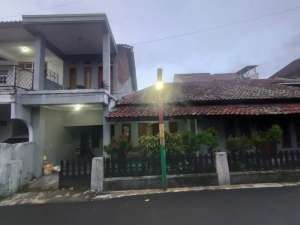 Dijual rumah di mainroad Arcamanik lokasi di Bandung Kota, tersedia melalui melalui situs Olx