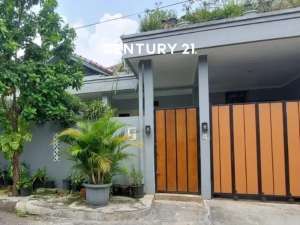 Dijual Rumah Di Perumahan Lingkungan Asri Dan Nyaman Lebak Bulus lokasi di Jakarta Selatan, tersedia melalui melalui situs Olx