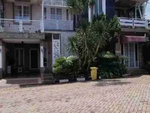 Dijual Rumah di Perumahan The Address Cibubur lokasi di Bogor Kab., tersedia melalui melalui situs Olx