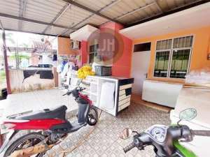 Dijual Rumah di Taman Yasmin Dekat Bandara Hang Nadim lokasi di Batam Kota, tersedia melalui melalui situs Olx