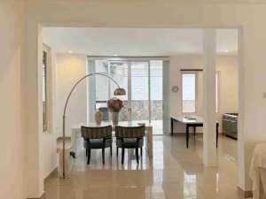 Dijual rumah di Wiguna tengah Rungkut surabaya.semi furnished lokasi di Surabaya Kota, tersedia melalui melalui situs Olx